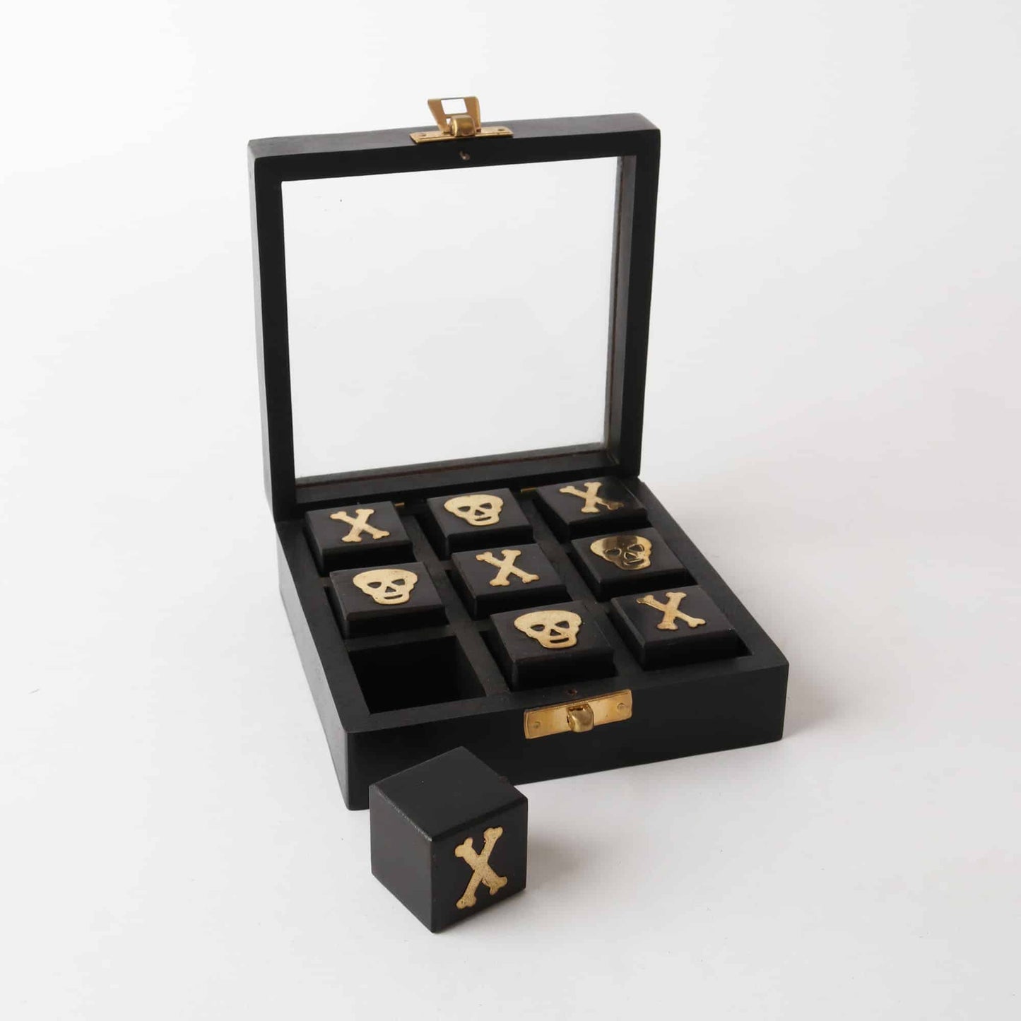 Games - Tic Tac Toe Skulls