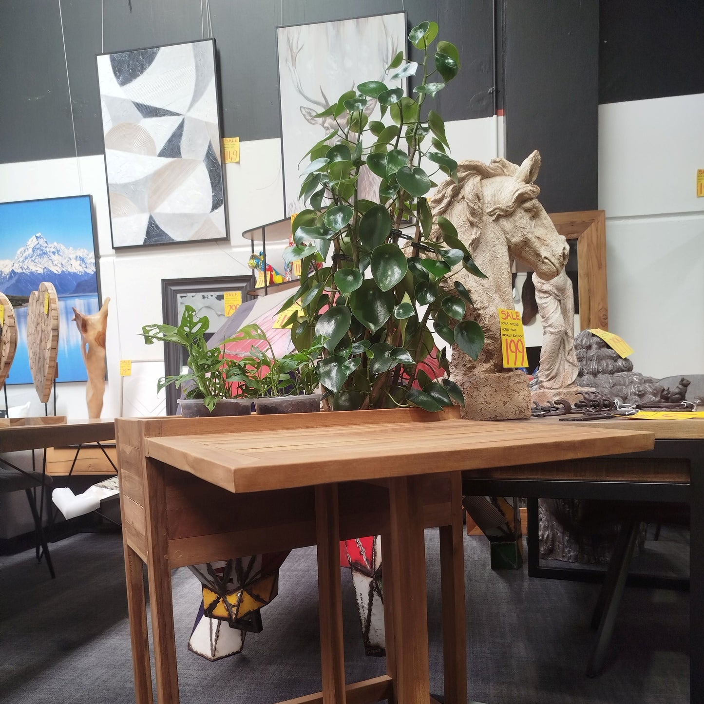 Corina Planter Table