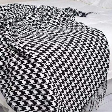 Houndstooth Throw 130 x 180 cm