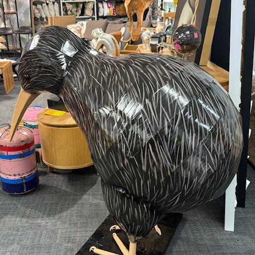 Outdoor Sculpture - Kiwi