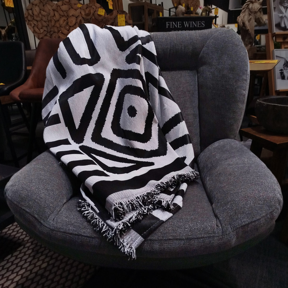 Geometric Throw - Two Colours Available