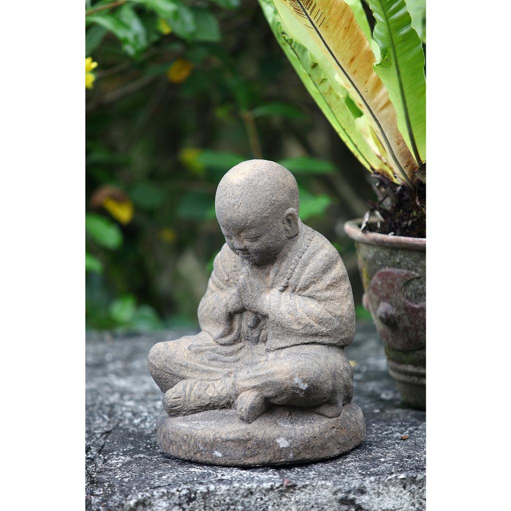 Statue - Buddha meditate medium