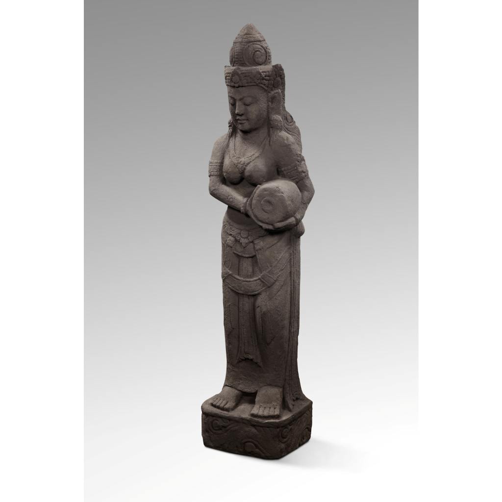 Statue - Dewi standing